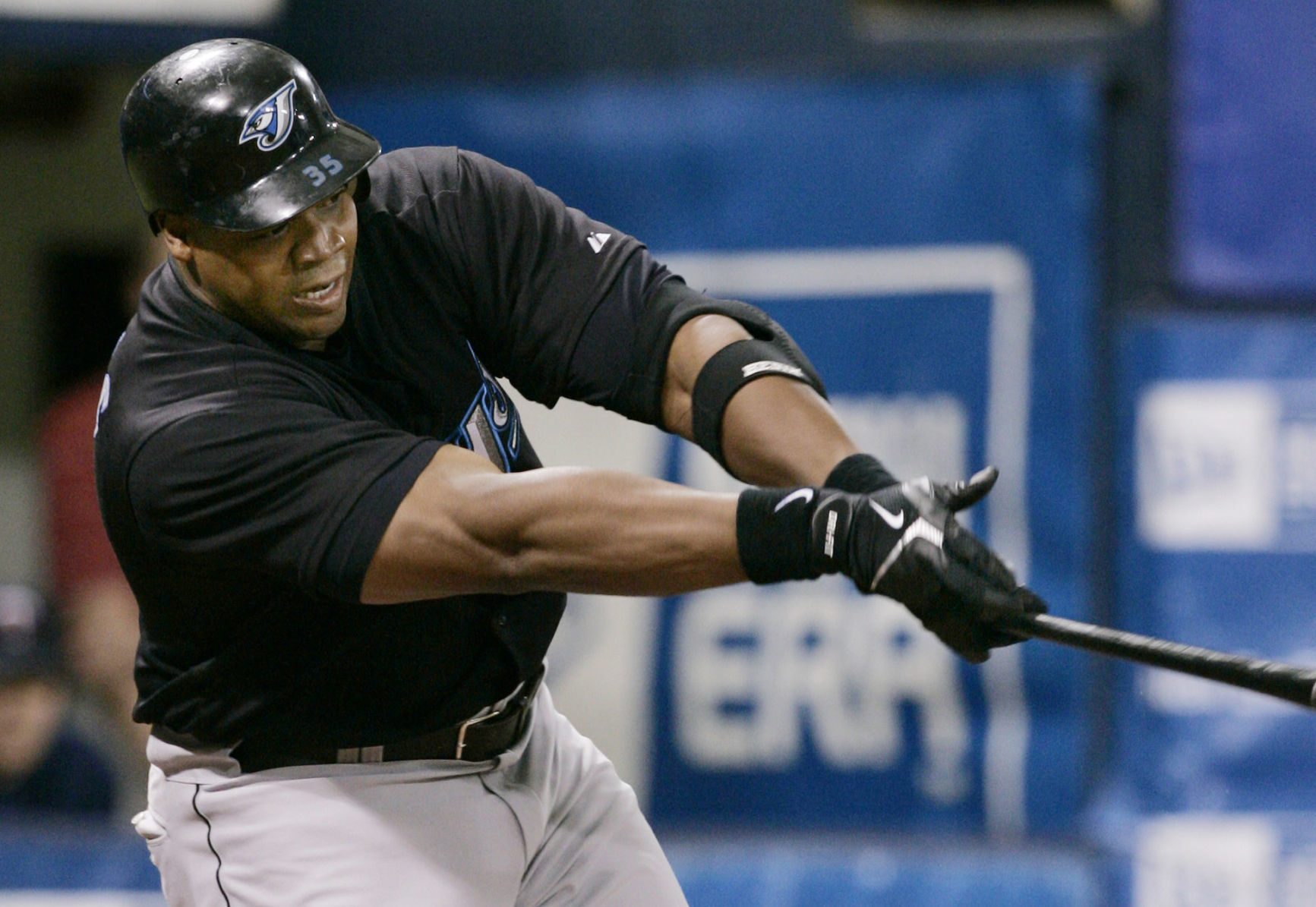 2007: Frank Thomas hits his 500th home run